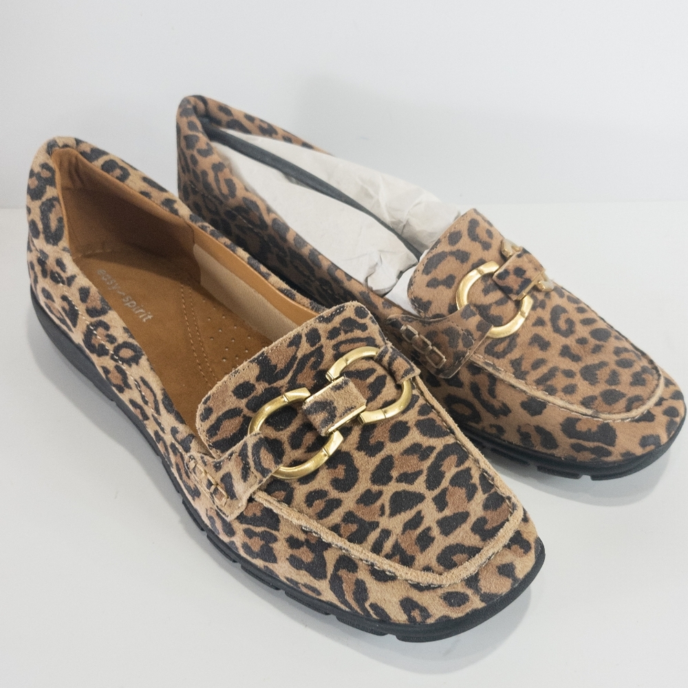 Closet Clearance!! Easy Spirit Leopard Print Loafer Flats with Gold Accent - Picture 5 of 7
